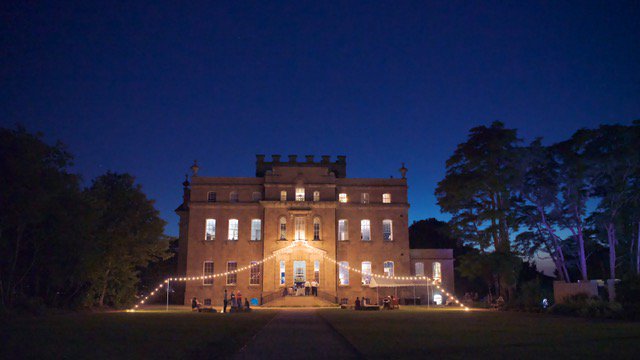 Whoop! Not long until Christmas and we can't wait to dress the house for the festive season 😍

If you're looking for somewhere to host your work's Christmas party then we'd love to have you here 🎉🍾 🎄 💃

See here for details  👉bit.ly/2CH13QB