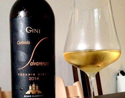 Questo sabato il nostro Sandro sarà al Taormina Gourmet per condurre un verticale con cinque annate del Soave Classico Contrada Salvarenza, vino di vigneti ultracentenari 🥂 #taorminagourmet2018  cronachedigusto.it/archiviodal-05…