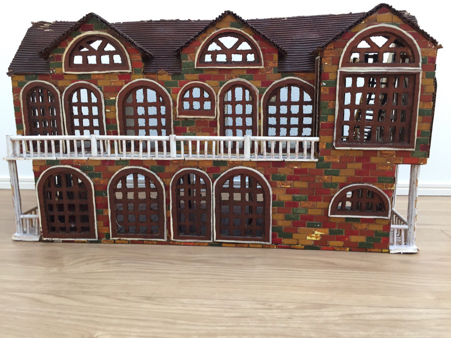 Uzivatel あだちさん Na Twitteru 施主 妹 施工 母ちゃん工務店 築23年5ldk 経年劣化により一度外壁塗装している 現在シルバニアファミリーが入居中 記憶が曖昧だけど兎夫婦に子供1匹と明らかに兎じゃない子供がもう1匹いた 実子と養子の姉弟 と言う家族構成