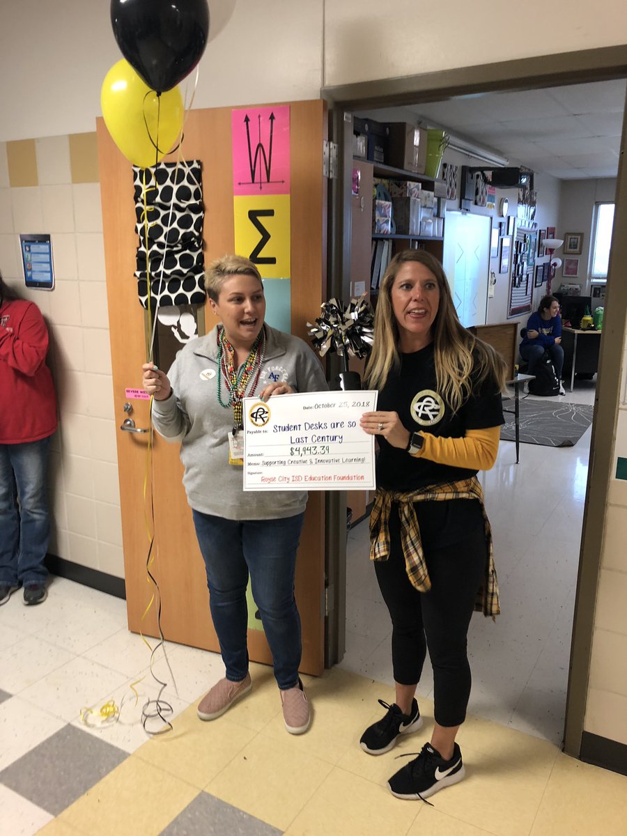 kworthy11's tweet photo. @RCISDFoundation grant patrol visited @RoyseCityHS today. What an amazing group of teachers. #RCISDJoy https://t.co/G9xNaPCbQN