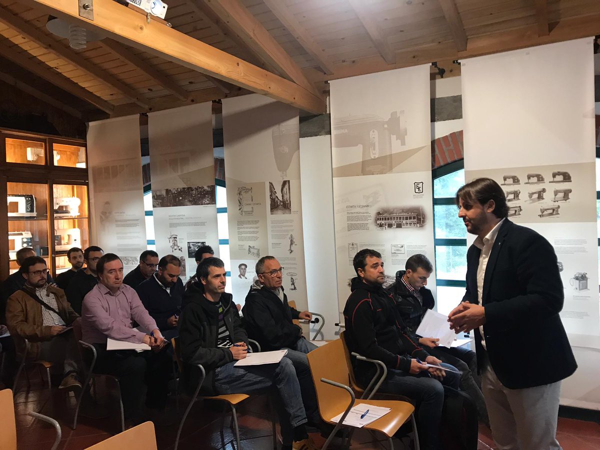 BerdinGrupo's tweet photo. Estupenda jornada formativa sobre cableado industrial UL en el Museo de la Máquina Herramienta de Elgoibar. Con @UL_Standards y TECO. https://t.co/gtdaDeuYZv