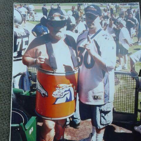 AdamDoss77's tweet photo. Happy #TBT my tweeps! #BroncosCountry #CaliforniaChapter behind enemy lines in the #Blackhole circa 98' #RipTimMcKernan #BarrelMan #Superfans #Broncosup #BeatKc https://t.co/uavjUpTklJ