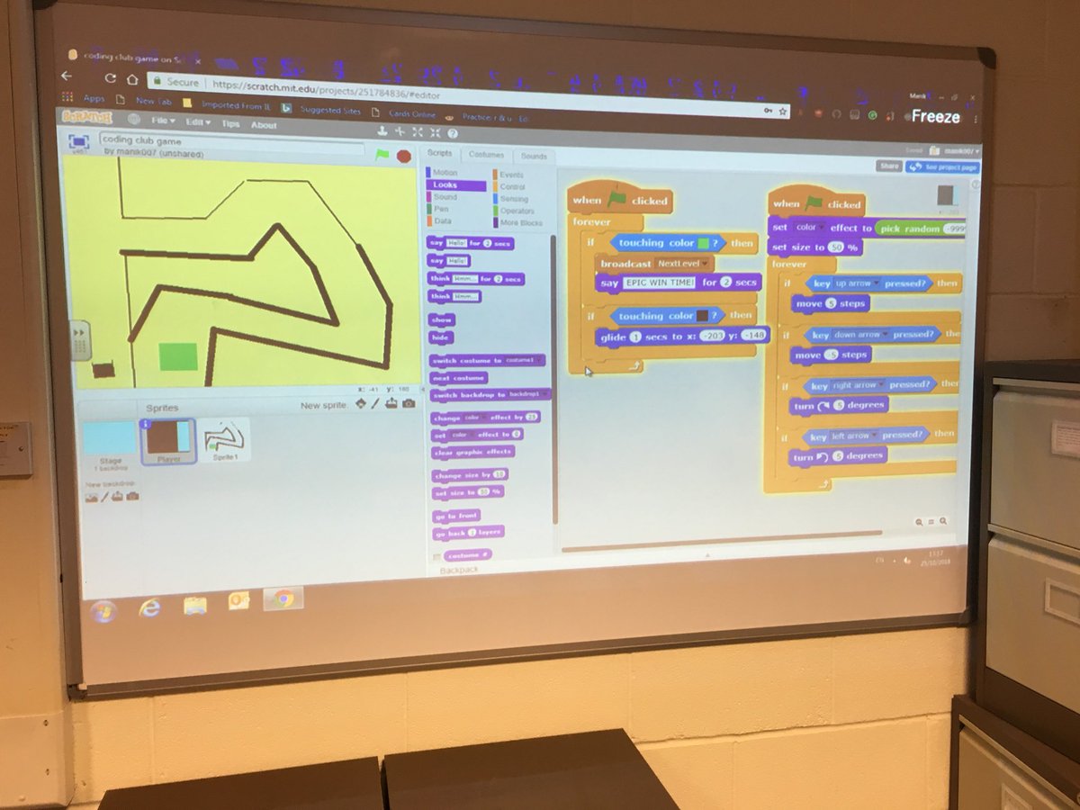 rosshall_BECS's tweet image. One of our S2 pupils volunteering to take his own coding club at lunchtime on Thursdays to showcase his skills and teach some of our S1s coding #leadershipskills #codingclub #computingscience #lunchtimeclubs
