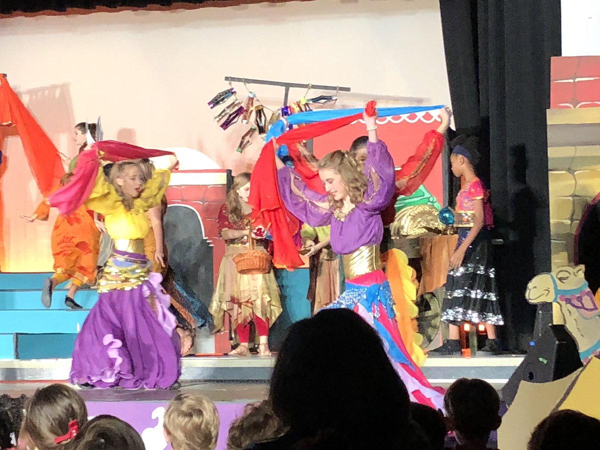 K_BPES's tweet photo. We loved Aladdin Jr. @simmonsbucs today! Awesome job everyone! @K_BPES https://t.co/UDex5ByhRO
