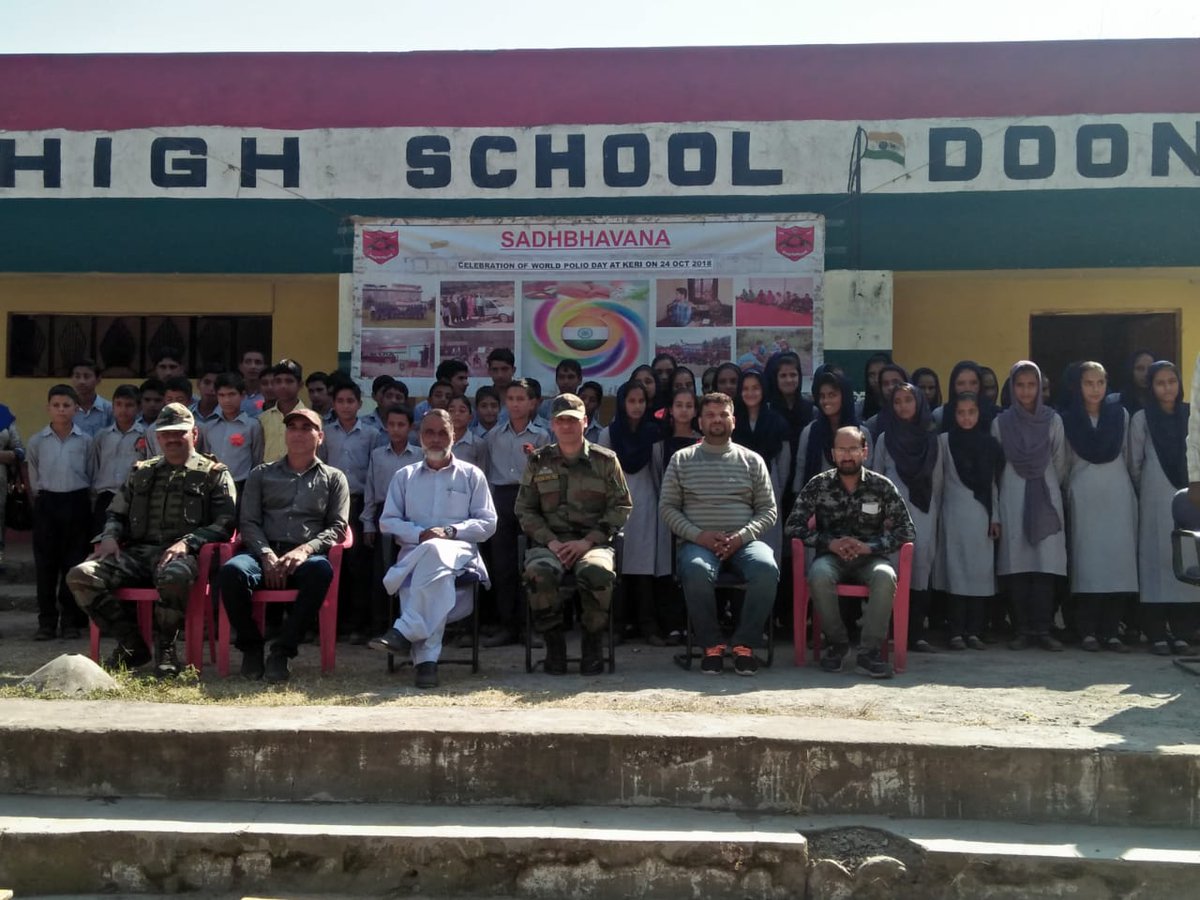 Whiteknight_IA's tweet photo. #IndianArmy celebrated #WorldPolioDay at UHSS, Daraba, Youth Clubs of JWG, Chhatral, GHS, Salani & Keri in Poonch & Rajouri on 24 Oct 18 aimed to spread awareness among students & locals about disease and its preventive measures. Interactive session held #ArmyFor Awam @adgpi https://t.co/MhlKAVISyI