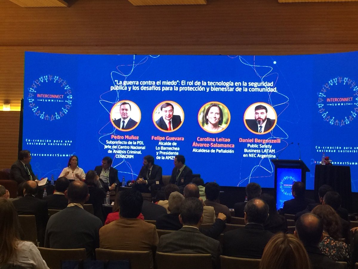 NEC_CL's tweet photo. Mauricio Bustamante modera el panel “La guerra contra el miedo��, con Pedro Muñoz (PDI), Felipe Guevara (Alcalde de Lo Barnechea), Carolina Leitao (Alcaldesa de Peñalolén) y Daniel Bergonzelli (NEC Argentina), tecnología y seguridad pública. #interconnectsummit #necchile https://t.co/81fr5jlObU