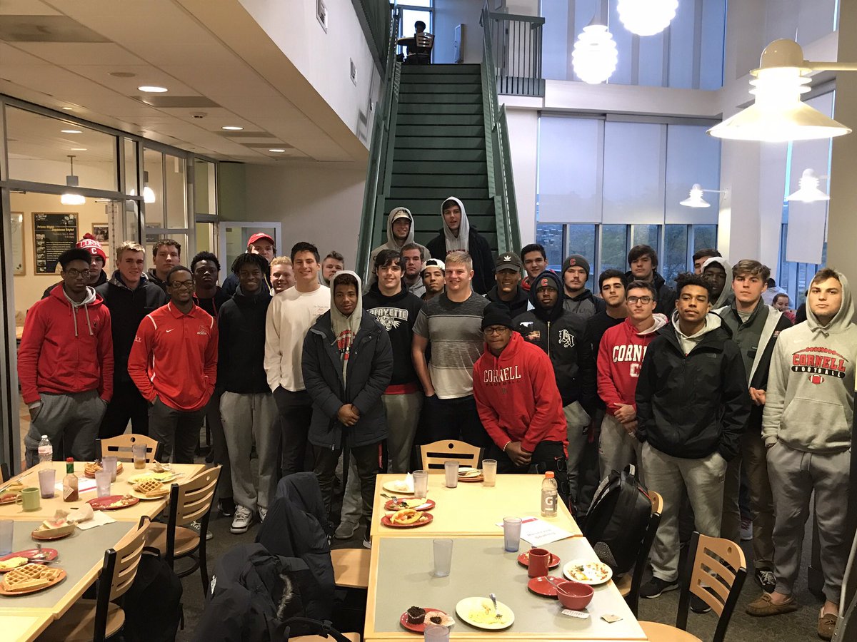 BigRed_Football's tweet photo. @CoachHoags kicking off #NoSweatThursday #BreakfastClub #GoBigRed 🔴🐻 https://t.co/ADbptEeEbC