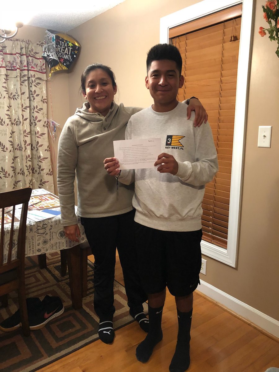 smARTwitSteele's tweet image. Remember that parent homework that was assigned? Parents/guardians gave feedback to their loved ones &amp;amp; shared that moment in photo form!!! 👏👏👏 Open up your classroom! #KHSCDAnd #teachdifferent