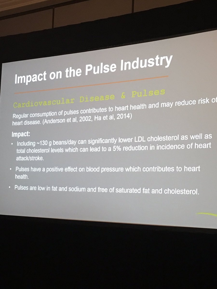 OntBeanGrowers's tweet photo. Including 130g beans/day can significantly lower LDL cholesterol as well as cholesterol levels which can lead to a 5% reduction in incidence of heart attack/stroke. Problem is this is 1 cup of beans...who is going to eat a cup of beans/day? #CPRW18 https://t.co/7vWuV4ZVjZ