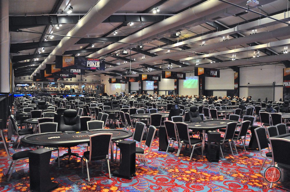 Pour suivre nos petits frenchies et l'avancée de cette édition 2018 des WSOP Europe au <a href="/PokerroomKings/">King's Resort</a> à Rozvadov, on vous recommande le coverage de <a href="/Club_Poker/">Club Poker</a> , qui a sorti l'artillerie lourde pour l'occasion, avec plusieurs journalistes sur place : clubpoker.net/forum-poker/to…