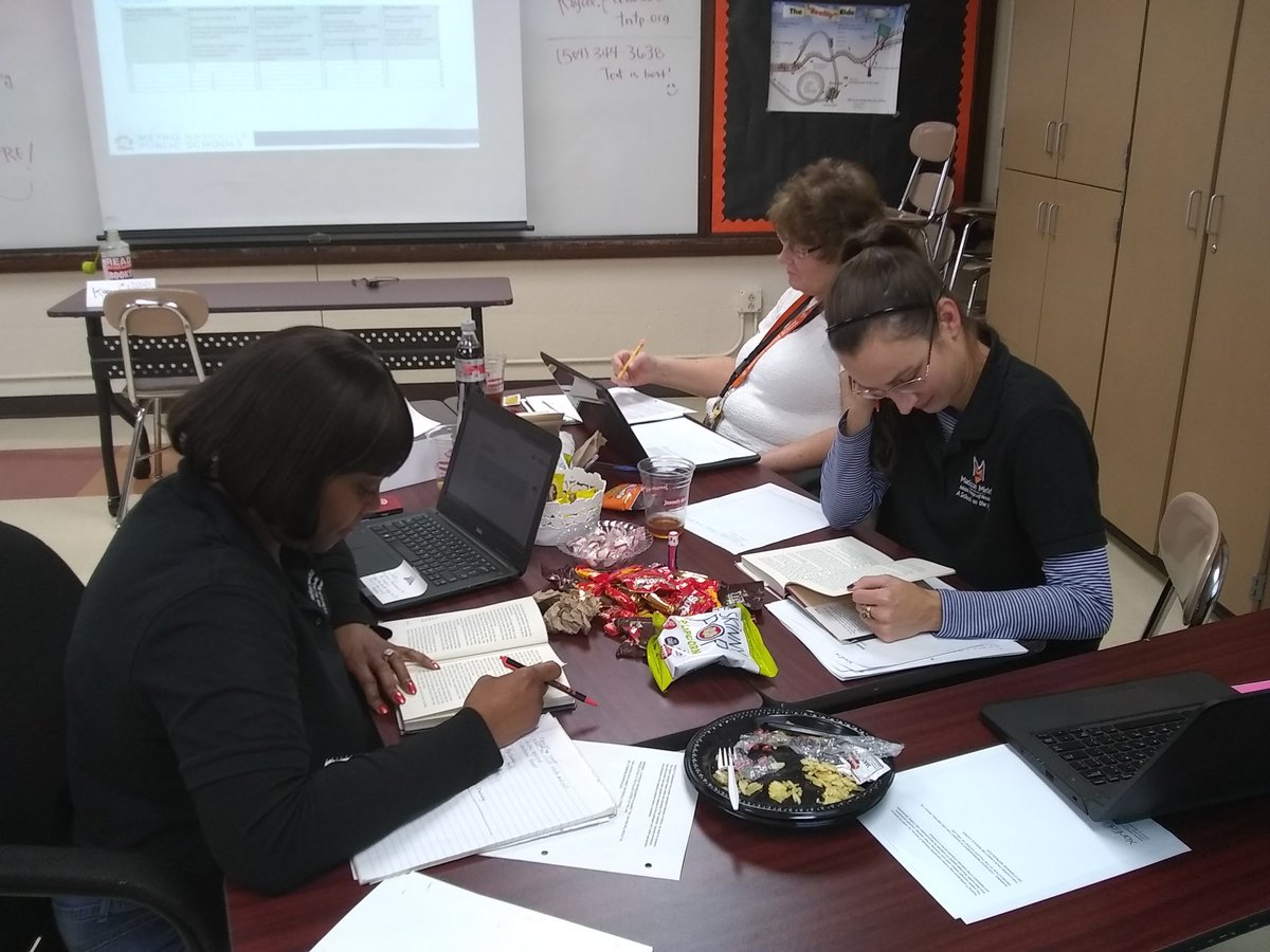 PeachTeachYall's tweet photo. So grateful and excited to have a half day with teachers to dig deeply into texts and plan our units! @madisonmiddle1 @bmells06 @AndreWarren8 #aschoolonthemove #raisingthebar #2higherground https://t.co/EH1ofKCX8R