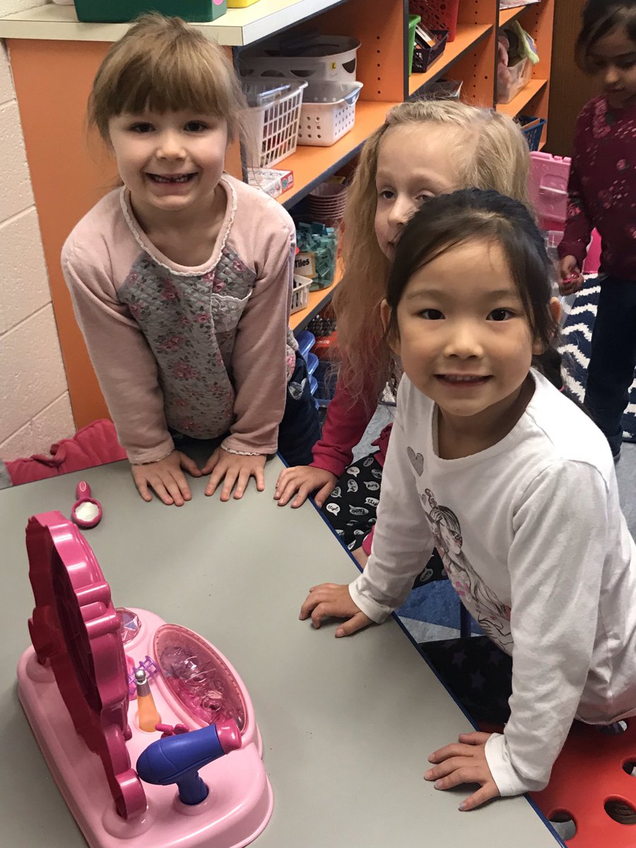 Amanda Summers tweet media