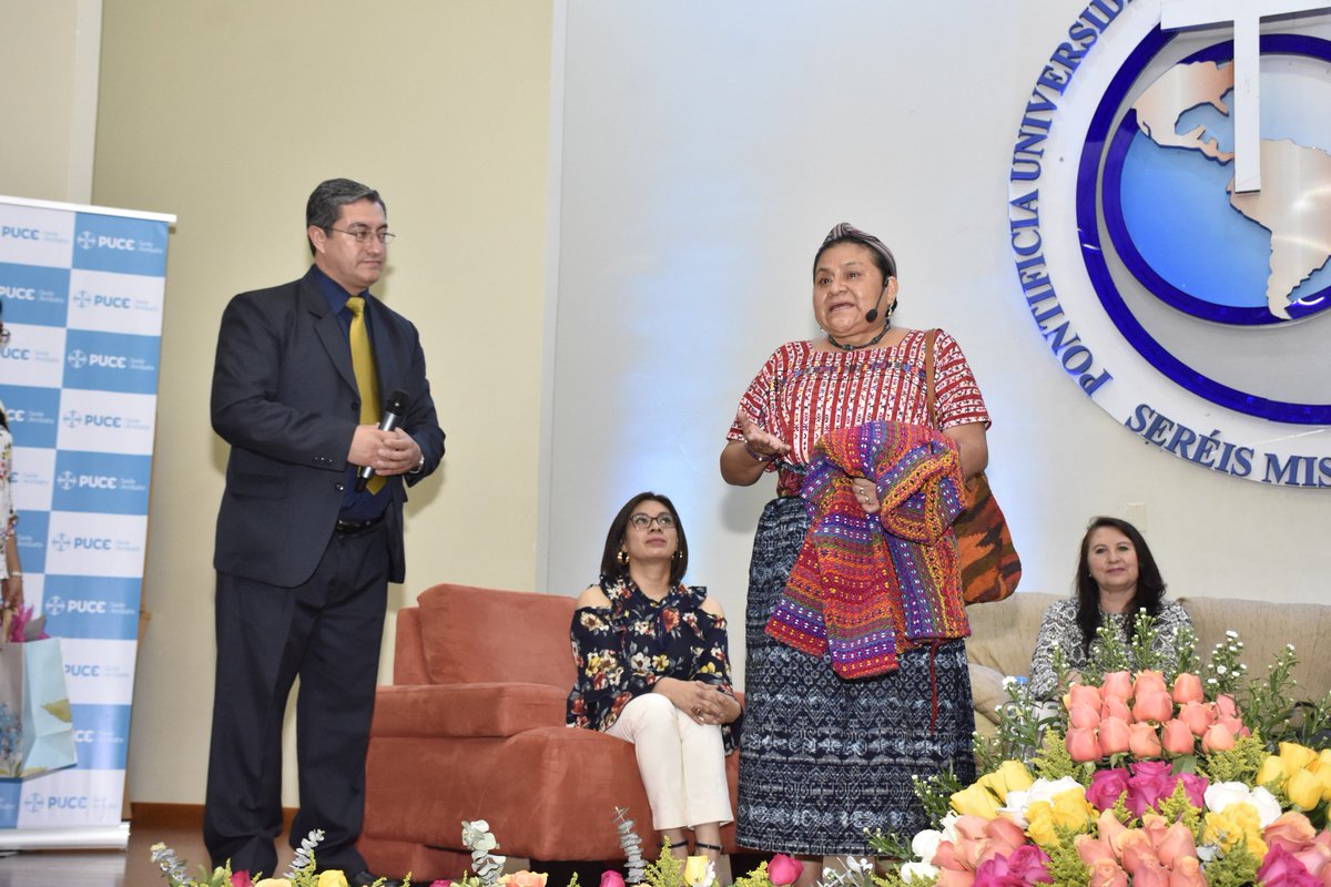 pucesedeambato's tweet photo. La PUCE Sede Ambato se complace con la presencia de la Dra. Rigoberta Menchú, Premio Nobel de la Paz, en el Tercer Congreso Internacional: Ciencia, Sociedad e Investigación Universitaria
#CSIU3 #PUCESA #DejaTuHuella #TúTambiénPuedesHacerlo #SoyDeLaCato #Ambato https://t.co/kMx48UOPEA