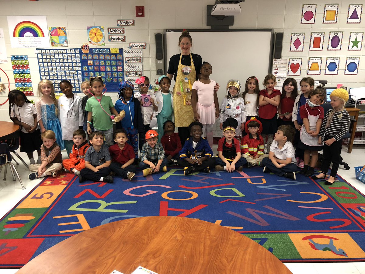 MilfordKClass's tweet photo. Jobs are better than drugs! @MilfordKClass @MaryBAustin #RedRibbonWeek https://t.co/nRcEEVnwYp