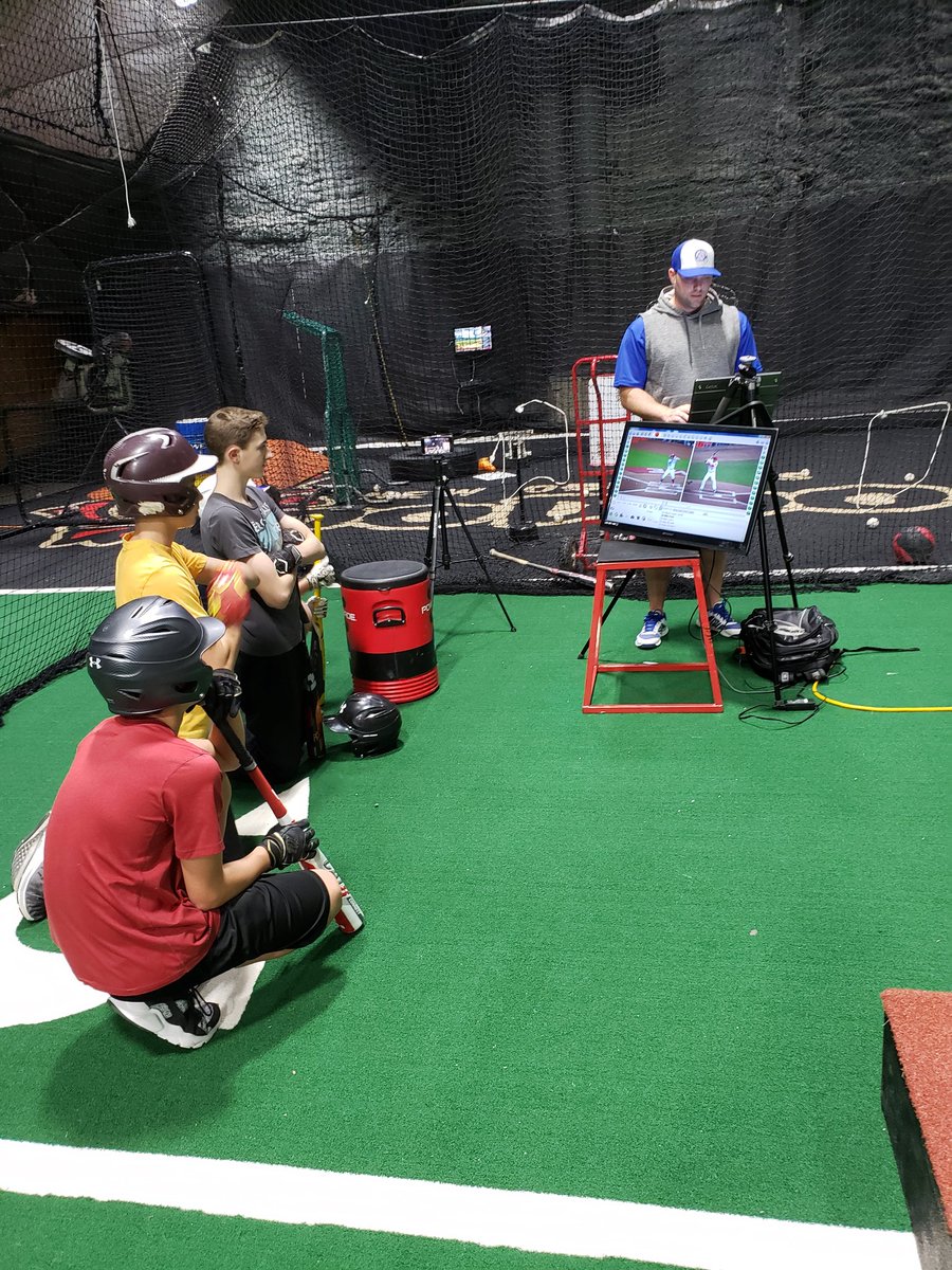GameReady8's tweet photo. First hitting class was a success! With using our slow motion technology, we are able to slow down the best swings in the game. This not only validates the drills we put in place but also gives the players a visualization for their own swing! #GameReady https://t.co/GzEBCEvX9u