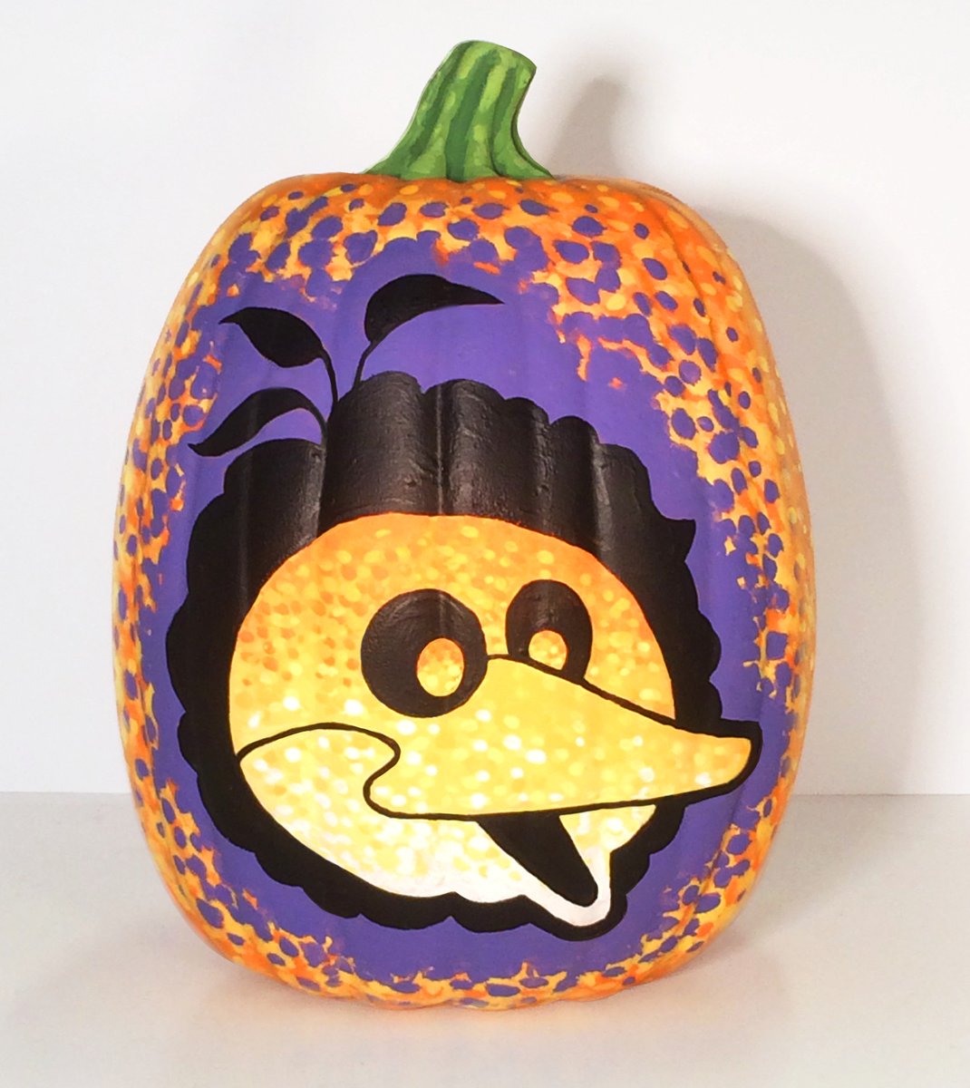 Jack-o'-lanterns are out. 
Big Bird-o'-lanterns are in.

#NationalPumpkinDay