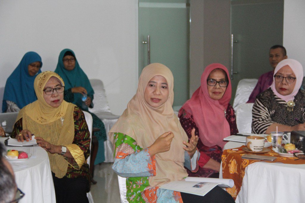 MetroNtb's tweet photo. Dukung Program Kerja PKK, Pemprov NTB Anggarkan 2,5 M https://t.co/uxzkcu5jBJ https://t.co/sM1KSurpDe