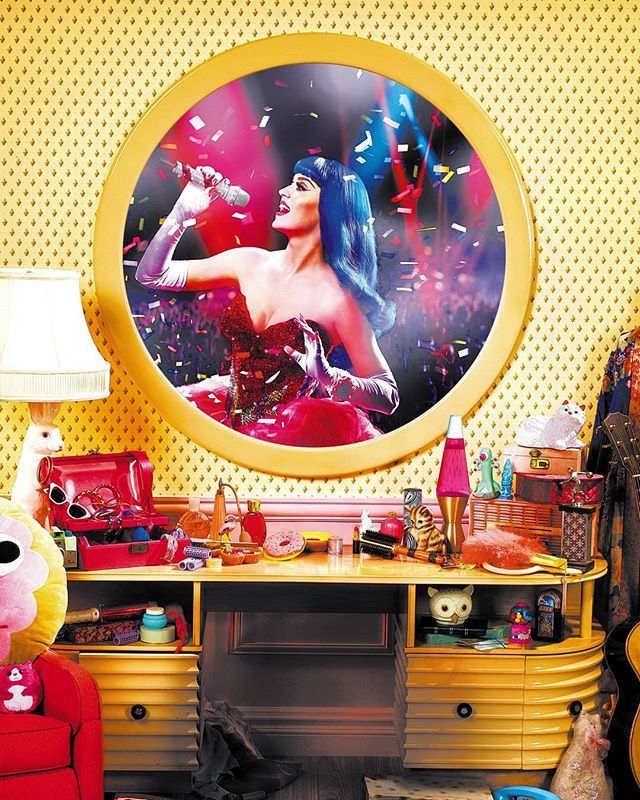 SerieDePelis's tweet image. FELIZ CUMPLEAÑOS: Katy Perry ➡ 🎂 25.11.1984

Ya vieron #PartsOfMe??? La película muestra la trayectoria y el #camino que recorrió #KatyPerry, como cantante de #góspel en sus inicios, hasta la #estrella #pop #mundial en la que se ha convertido.

En fo… ift.tt/2qaAA6n