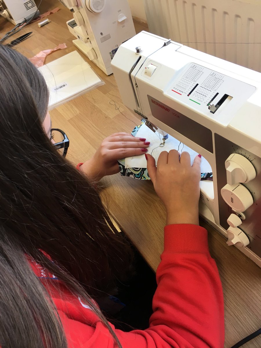 ArtRastrick's tweet photo. Have a great half term art and design students! Miss Walker sat back and let yr12 textiles run the workshops this week, this is Hannah and Beth’s lesson teaching the others ‘Reverse Appliqué’ #artmatters @Rastrick6thform https://t.co/AgnnY8JUhY