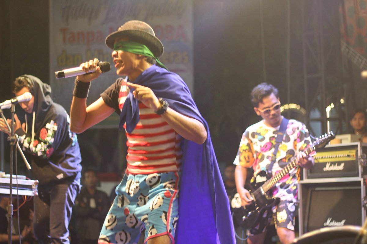 SUPER STRUM tweet media