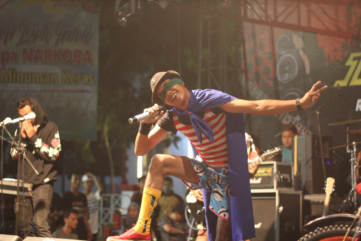 SUPER STRUM tweet media