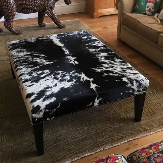 LondonCows's tweet image. A customer photo of stunning 4 x 3 ft cowhide footstool...#londoncows #cowhideupholstery #cowhidefootstool #cowhideottonman #londoninteriors #cowhiderug #citycows