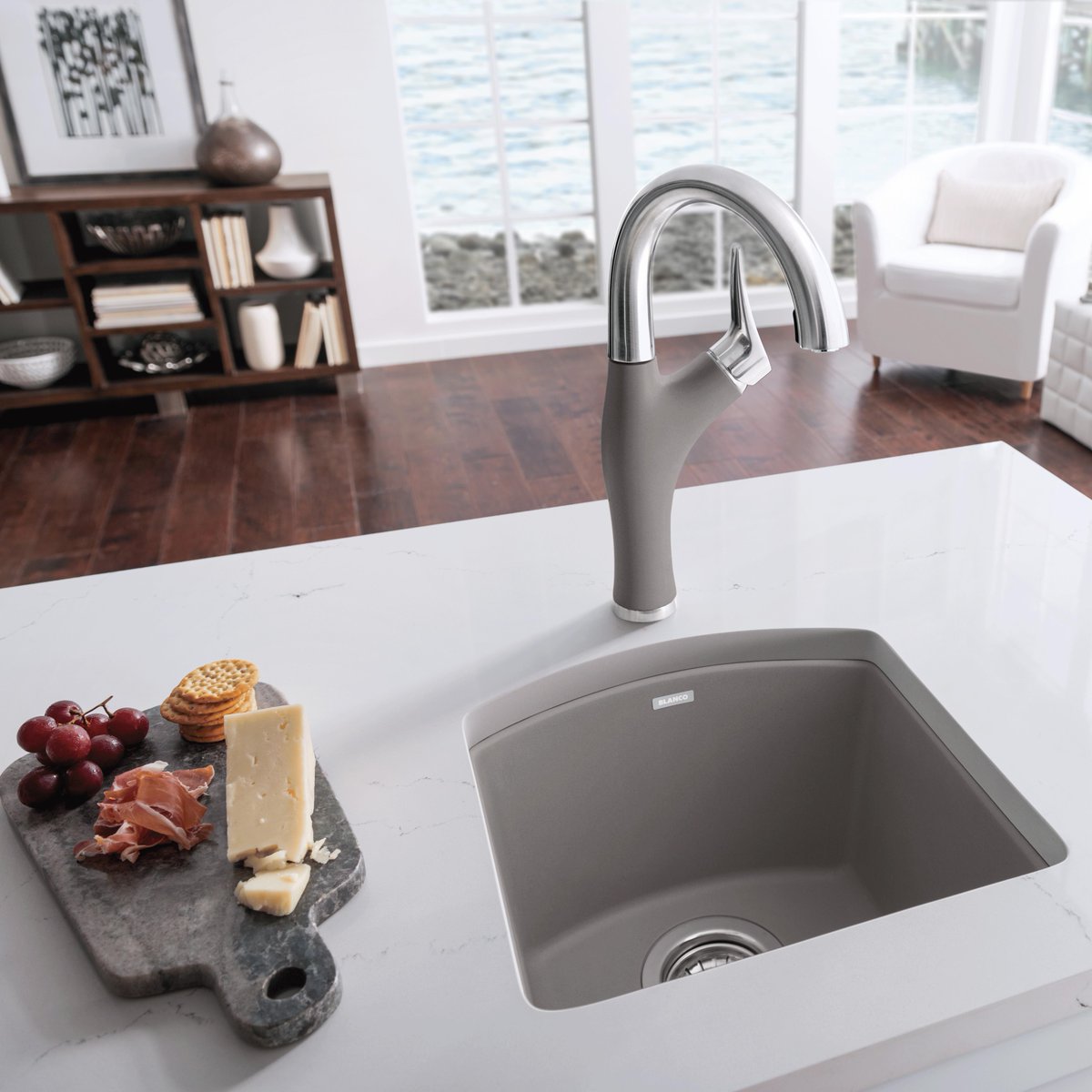 blancoamerica's tweet image. Looking to add a small #barspace in your home? BLANCO’s popular material, #SILGRANIT, comes in small sizes perfect for entertainment areas. bit.ly/BLANCOSmallSpa…