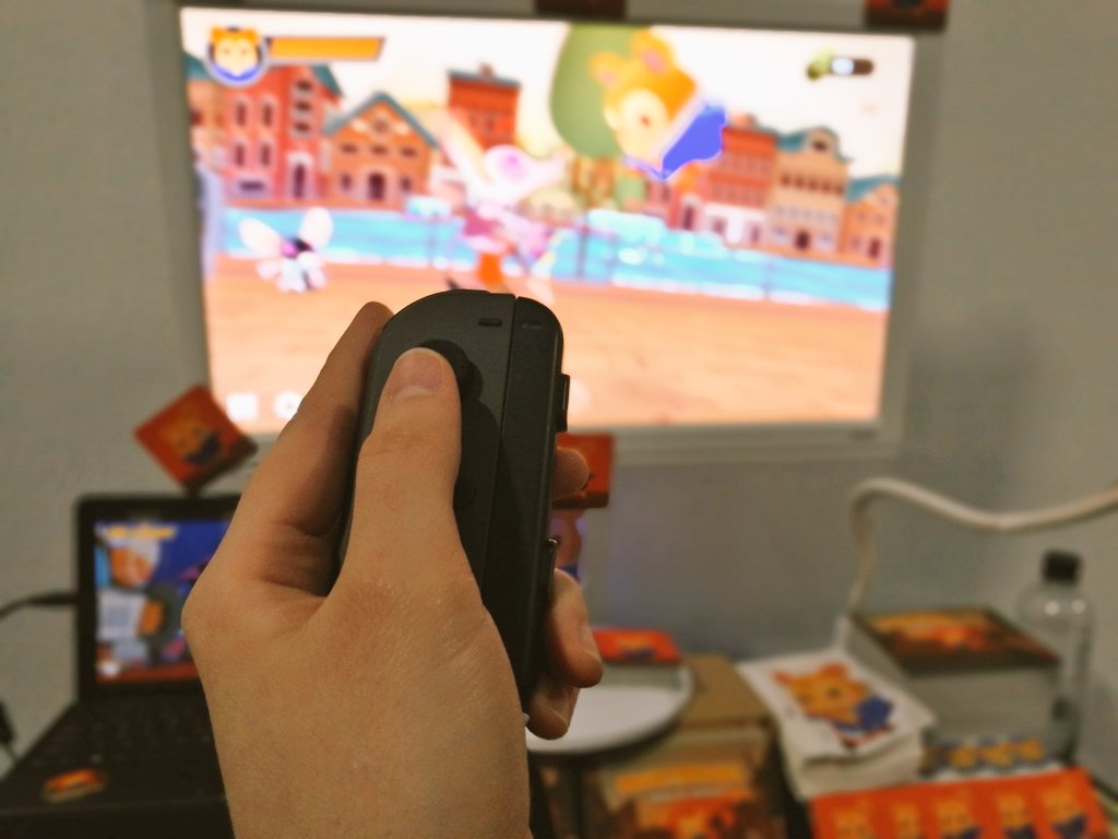 Bonne soirée from #parisgamesweek 🇫🇷
VIP Night is just about to start!
For the first time ever we are showing off the Nintendo Switch in Europe 😱🗼🥖
We're part of <a href="/IndieGardenEU/">Indie Garden Booth</a> 🐹

#PGW #PGW2018 #Paris #NintendoSwitch #HamsterdamGame #IndieGarden #gamedev #mobilegaming