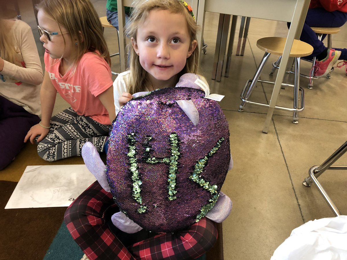 MahaffyStars's tweet photo. Who needs a whiteboard for our #NumberTalk when you have a #shimmy to record your thinking on? @LittleFallsPS #weallneedone https://t.co/2no6fDvR9y