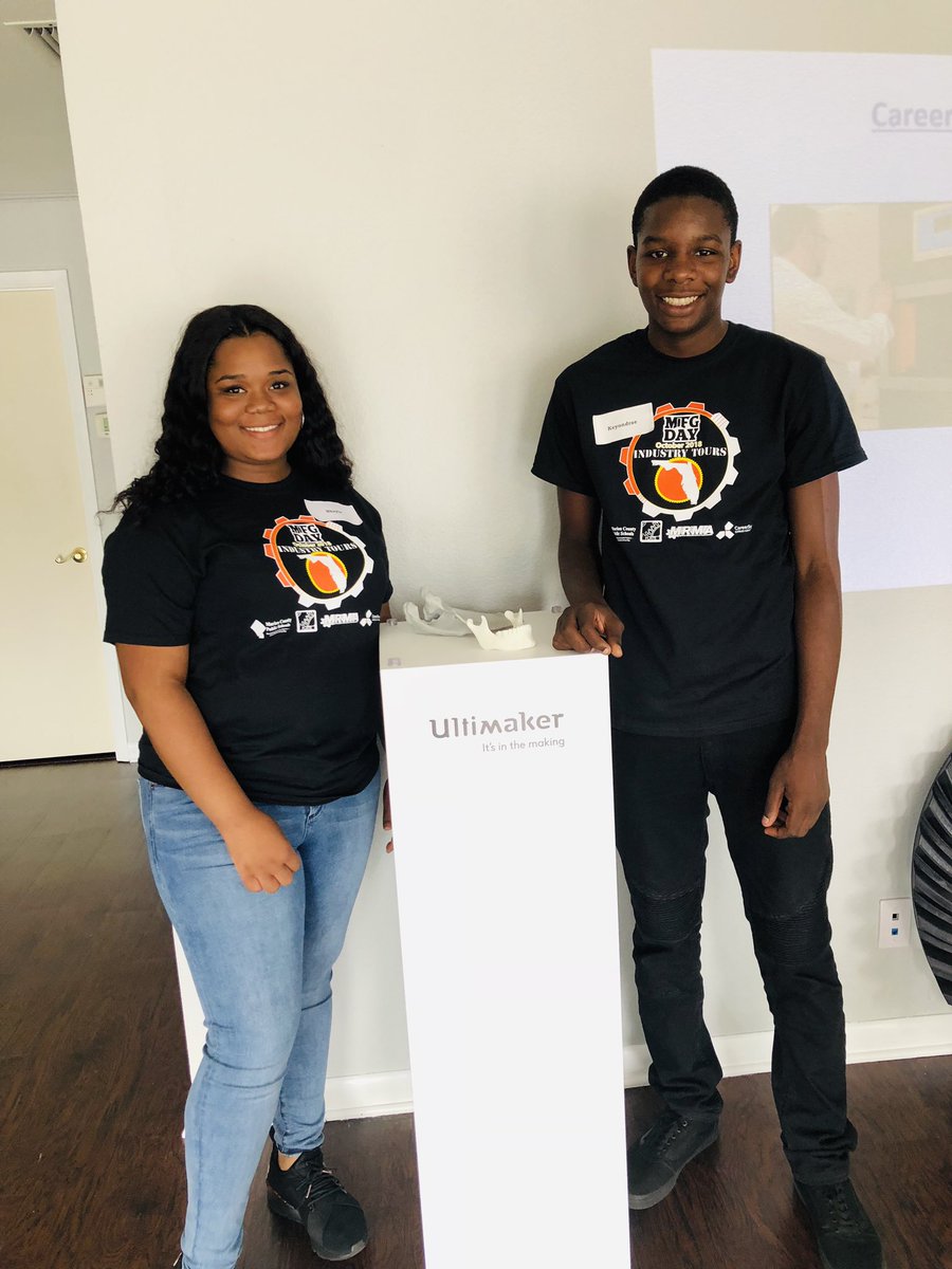 PsquaredMarion's tweet photo. Thank you @dimensionworks for an awesome visit! When asked what they learned today, one said, “I had no idea there were so many opportunities in 3D printing!” 🙌😁 @CTEmarion @MarionCountyK12 @WestPortHigh https://t.co/F42ifBa5Ol