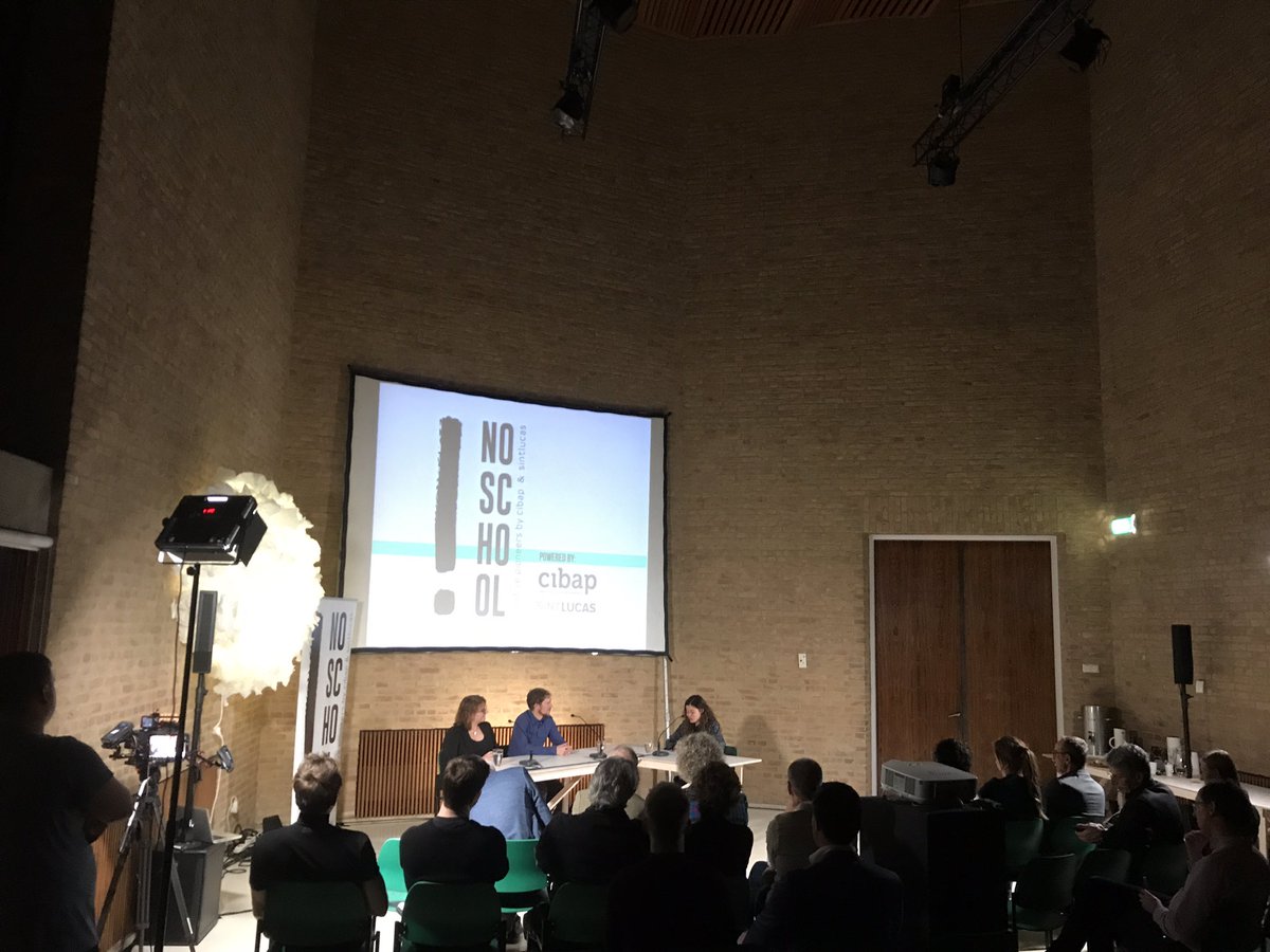 Vandaag weer een uitzending van Herfstgasten! Marsha Simon in gesprek met Bart Vranckx (KU Leuven) en Marie-Thérèse van de Kamp (<a href="/UvA_Amsterdam/">UvA Amsterdam</a>) over de kracht van creativiteit. In het <a href="/Designhuis/">Designhuis Eindhoven</a>!