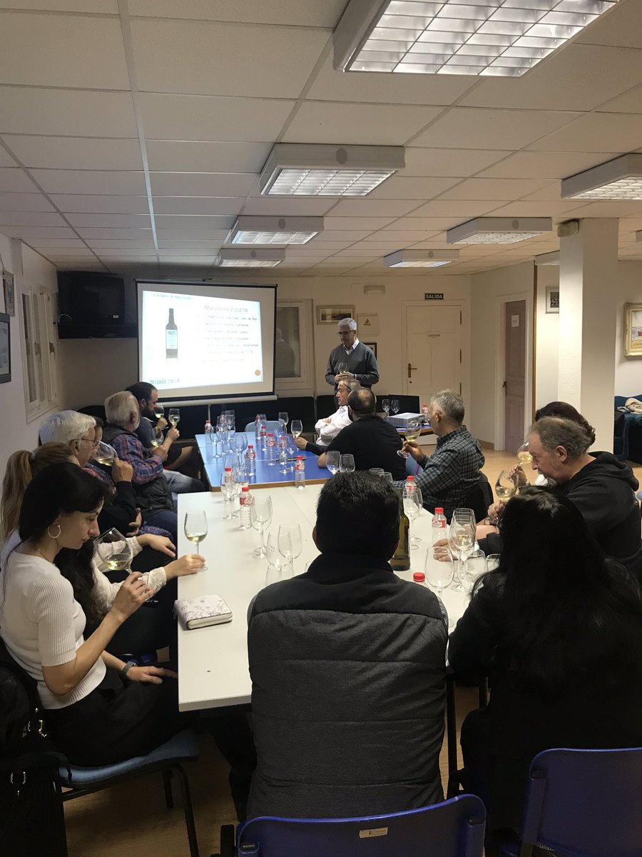 Catando, el vino sabe mejor en compañía <a href="/DelgadoZuleta/">Delgado Zuleta</a> #Manzanilla