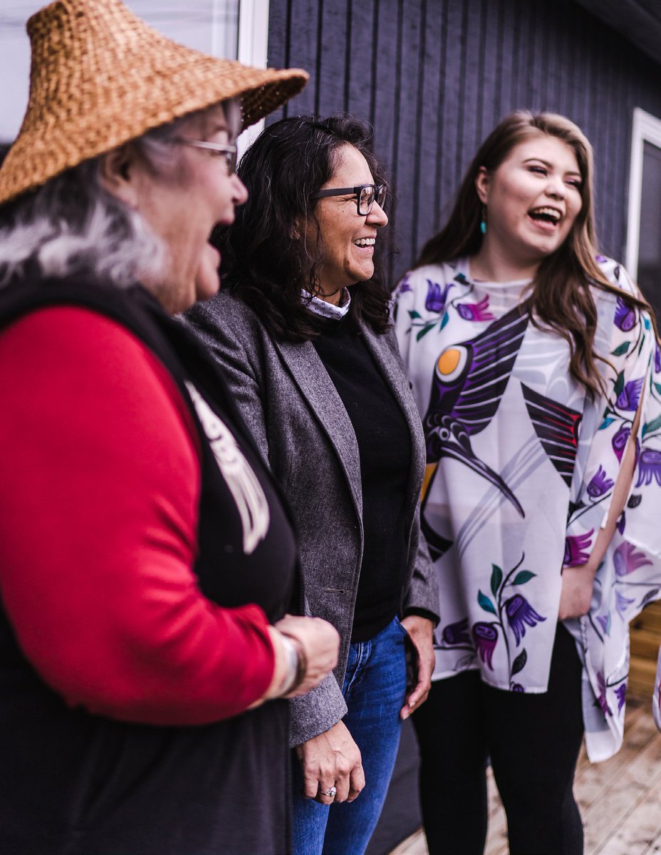 indianz's tweet image. If you a Native woman and an expert in your field, @womensmediacntr wants you to be part of SheSource, a resource that connects media inquiries to women. #WeAreStillHere #NativeTruth womensmediacenter.com/shesource/apply