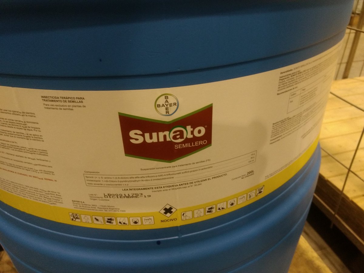 pfernandezpoeta's tweet photo. Muchas gracias MSU por elegirnos como plataforma integral de tratamiento industrial de semillas. #Sunato el insecticida de #BayerSeedGrowth para el control de insectos de suelo en soja https://t.co/UL0ceJIED9