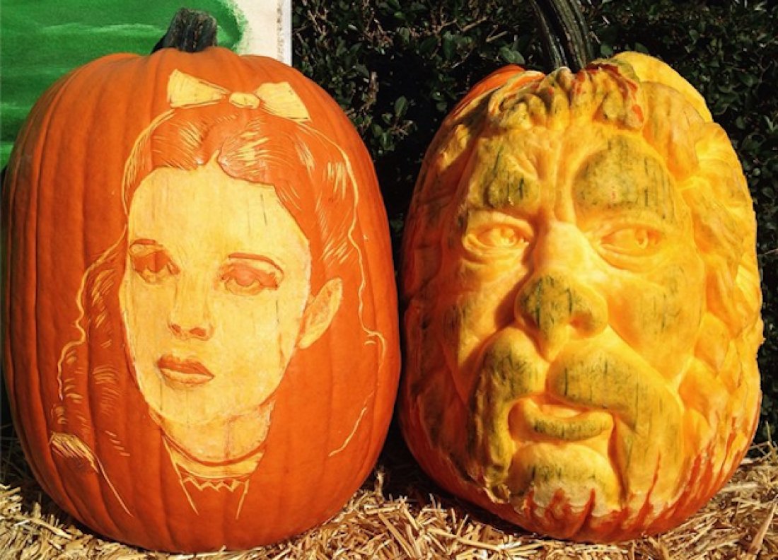 RellekeFarmsIL's tweet photo. What does your jack-o-lantern look like this year? https://t.co/enuVk5XJie https://t.co/JATFOMmtT4