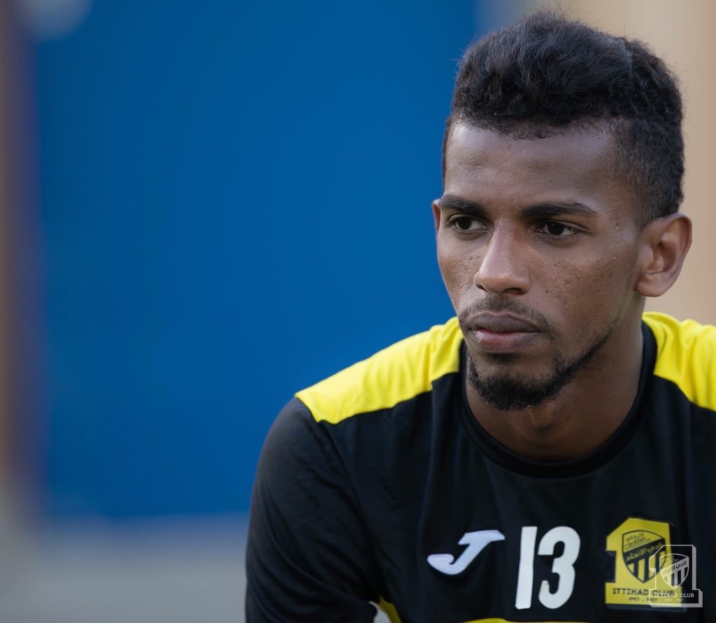 ما رأيك في أحمد عسيري حتى الآن .. 🤔

#الهلال_الاتحاد