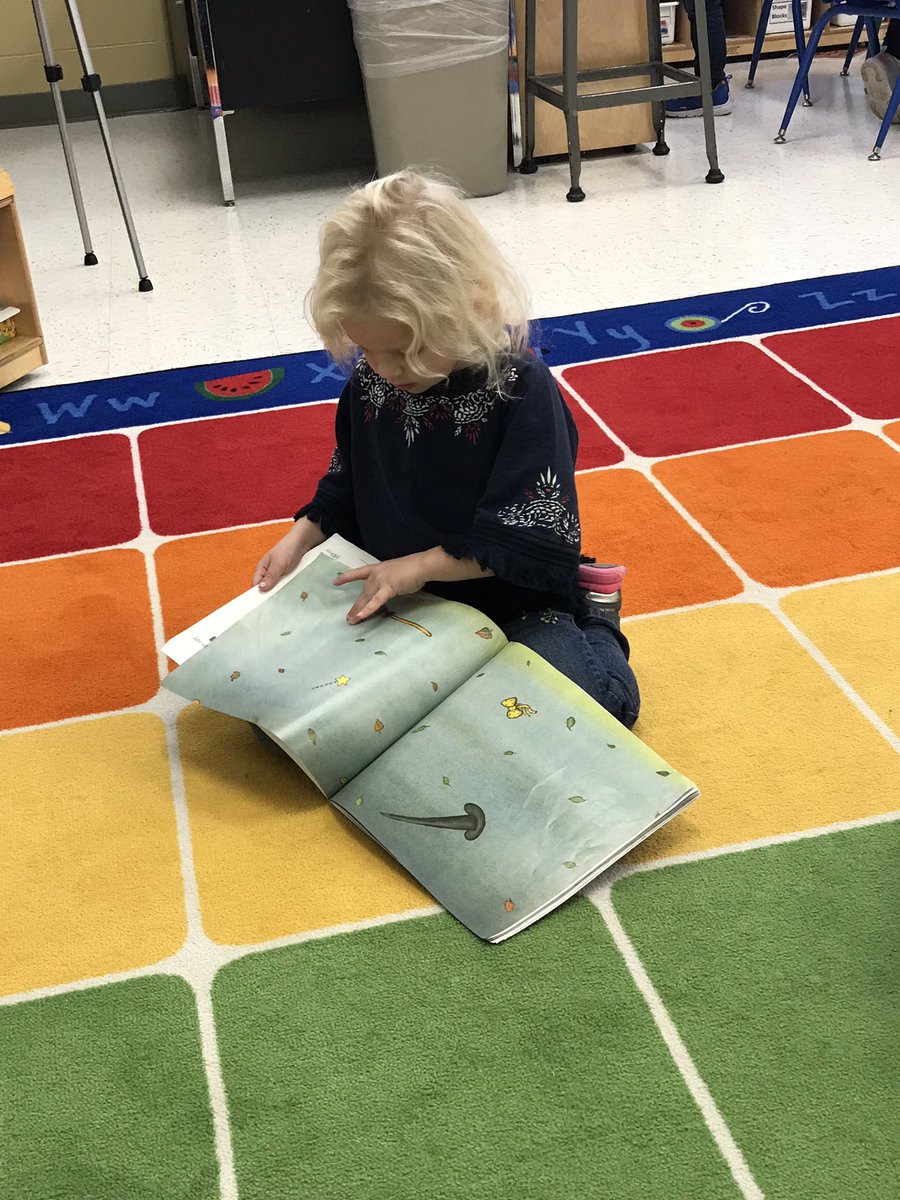 NCHSPreschool's tweet image. Loving to read 📚 #EarlyChildhoodEducation #IntellectualDevelopment #empower203 #independence