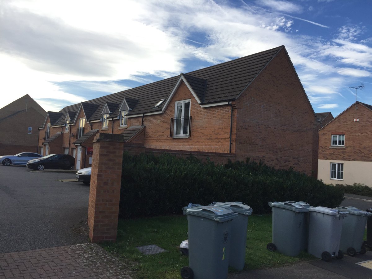 Here is today's designing-for-cars-not-people beauty. Large urban extension, East Midlands. Live above garages, enter via parking court, no doors or windows onto the street.  @TfNHomes  @UDGUrbanUpdate  #planning  #urbandesign