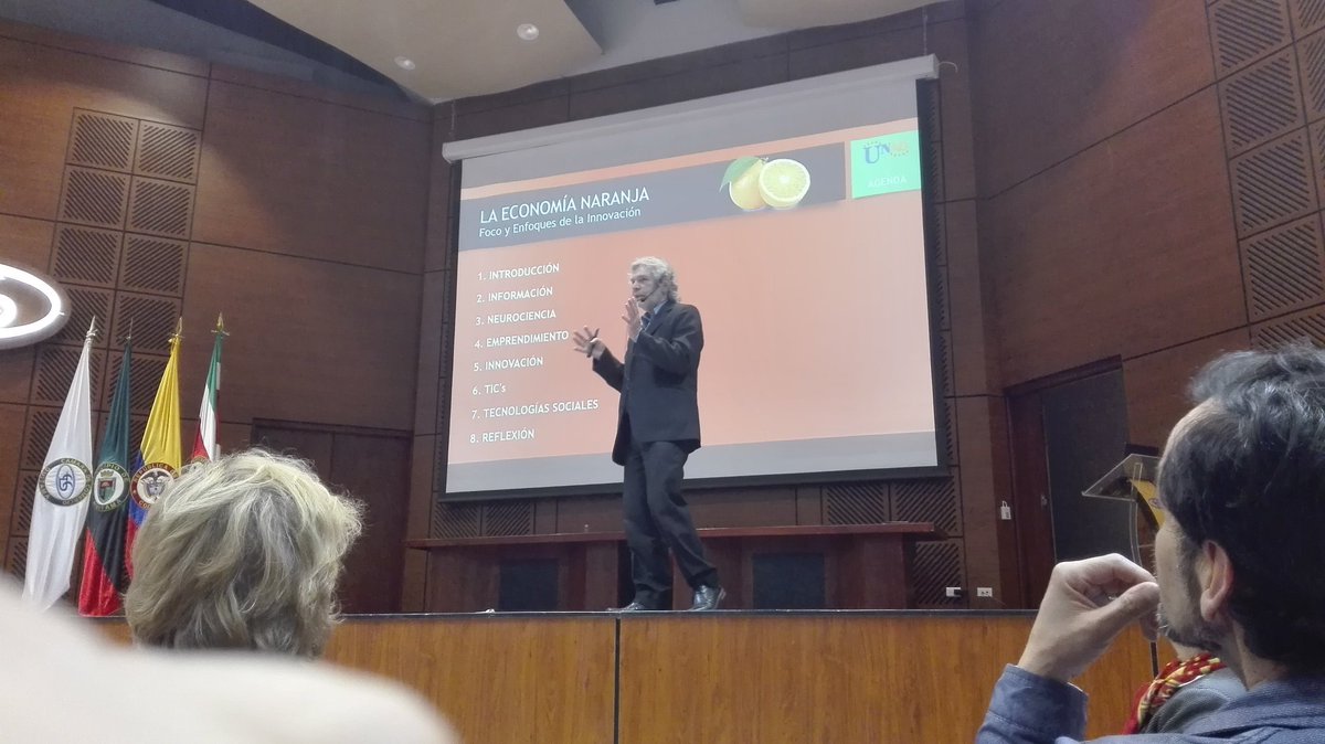 carloss_otero's tweet photo. Charla sobre Economía Naranja, finalizando la Jornada de innovación e investigación en Ingeniería UNAD y cámara de comercio de Duitama @cienciasunad @UNAD_ZCBOY @AngelaMariaGon9 @pamoreno26 @GoldaTorres2 @UNAD_Cadena_ETR @JuangaCab @unadduitama https://t.co/krC5OHtiI9