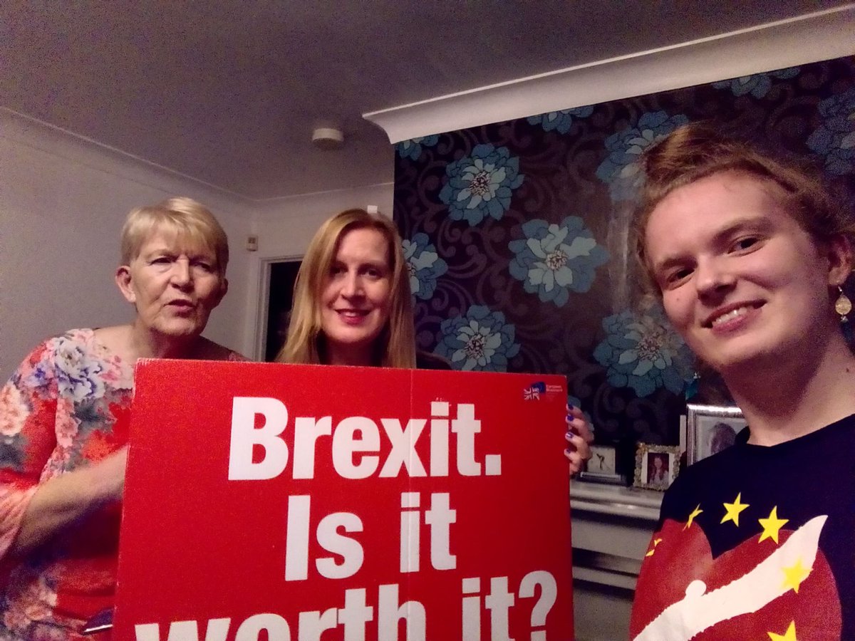 It's a family affair..... @isitworthitbus at @OFOCBrexit 's Sunderland: Bothered by Brexit Event tonight. Great debates by @Femi_Sorry @EveryCountry @JasonJHunter Jack Dart @BrexitBreaksGB and Paul Somerville and @FitFrom40 @NELibDems