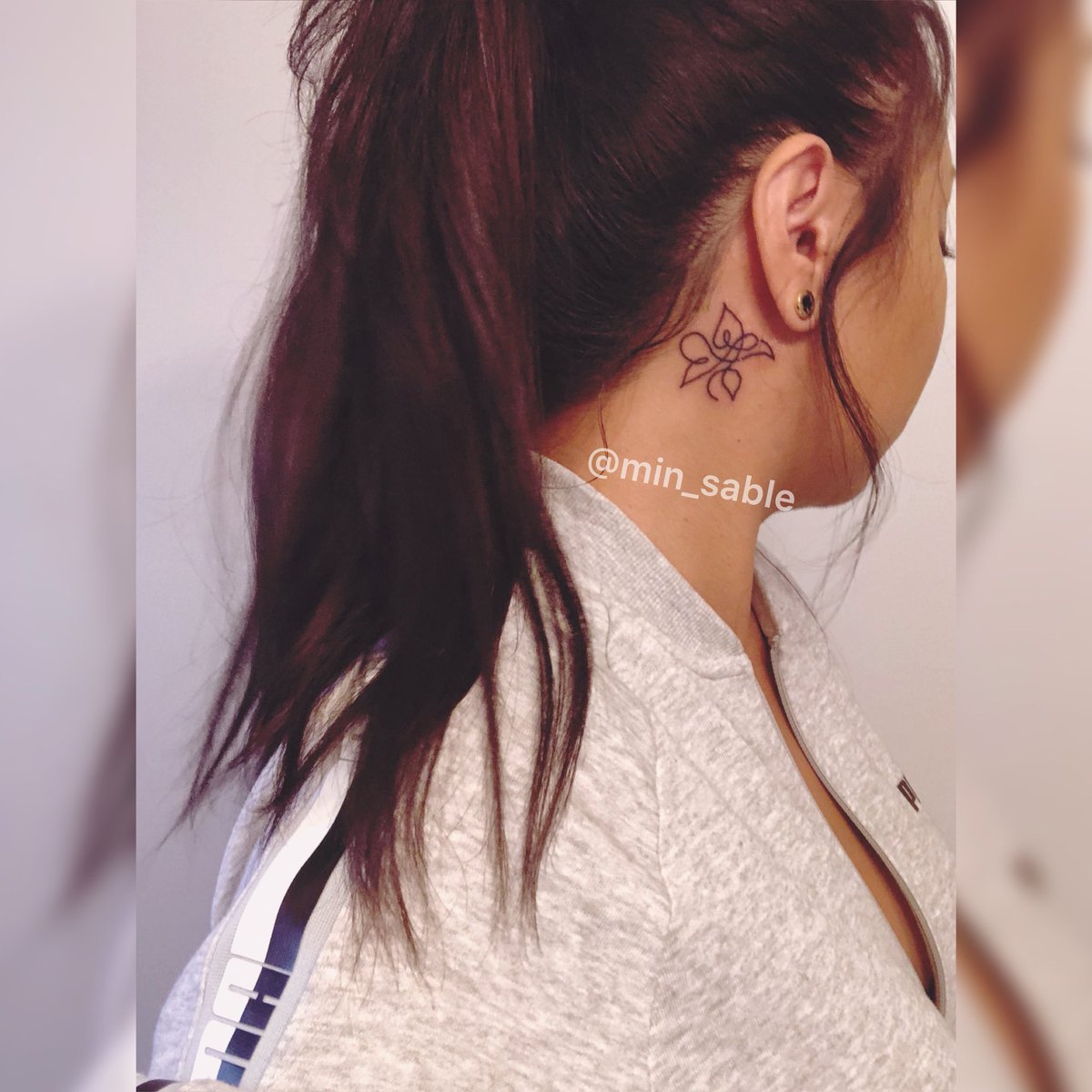 Min_Sable's tweet image. The Trilogy that kept me sane through my toughest storm yet!!! 💜

Thank you @BTS_twt for creating music that heal souls! 💜

#LOVEYOURSELF #HER #TEAR #ANSWER #BTS⁠ ⁠#BTSARMY #EsmeraldoFlower #LOVEMYSELF #SUGA #V #JUNGKOOK #RM #JIMIN #JHOPE #JIN