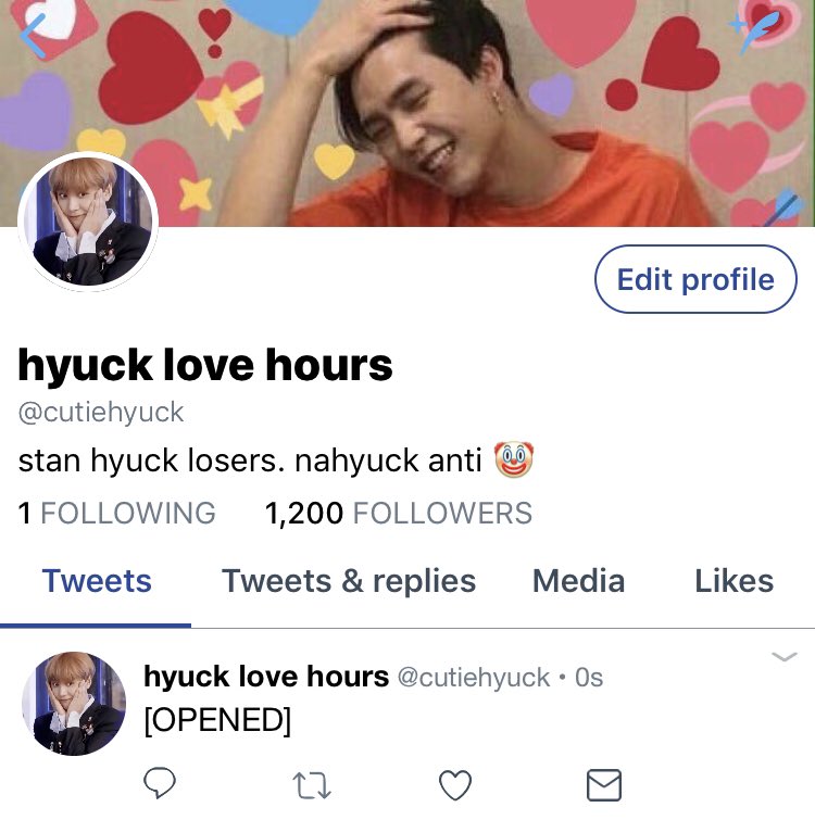 the two hyuck stan accts: