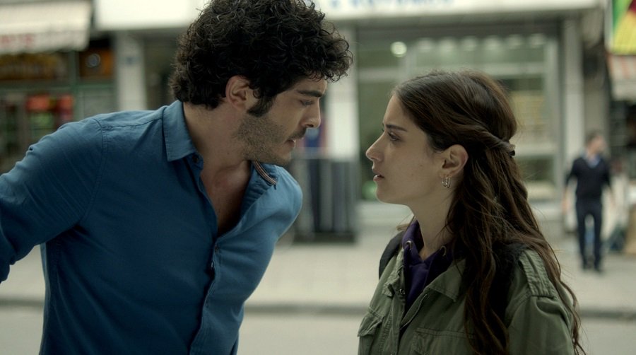 наша история дениз. озгая кая 2022 турецкий сериал. сериал bizim hikaye. турецкий сериал клятва лейла. история нашей любви турецкий сериал.