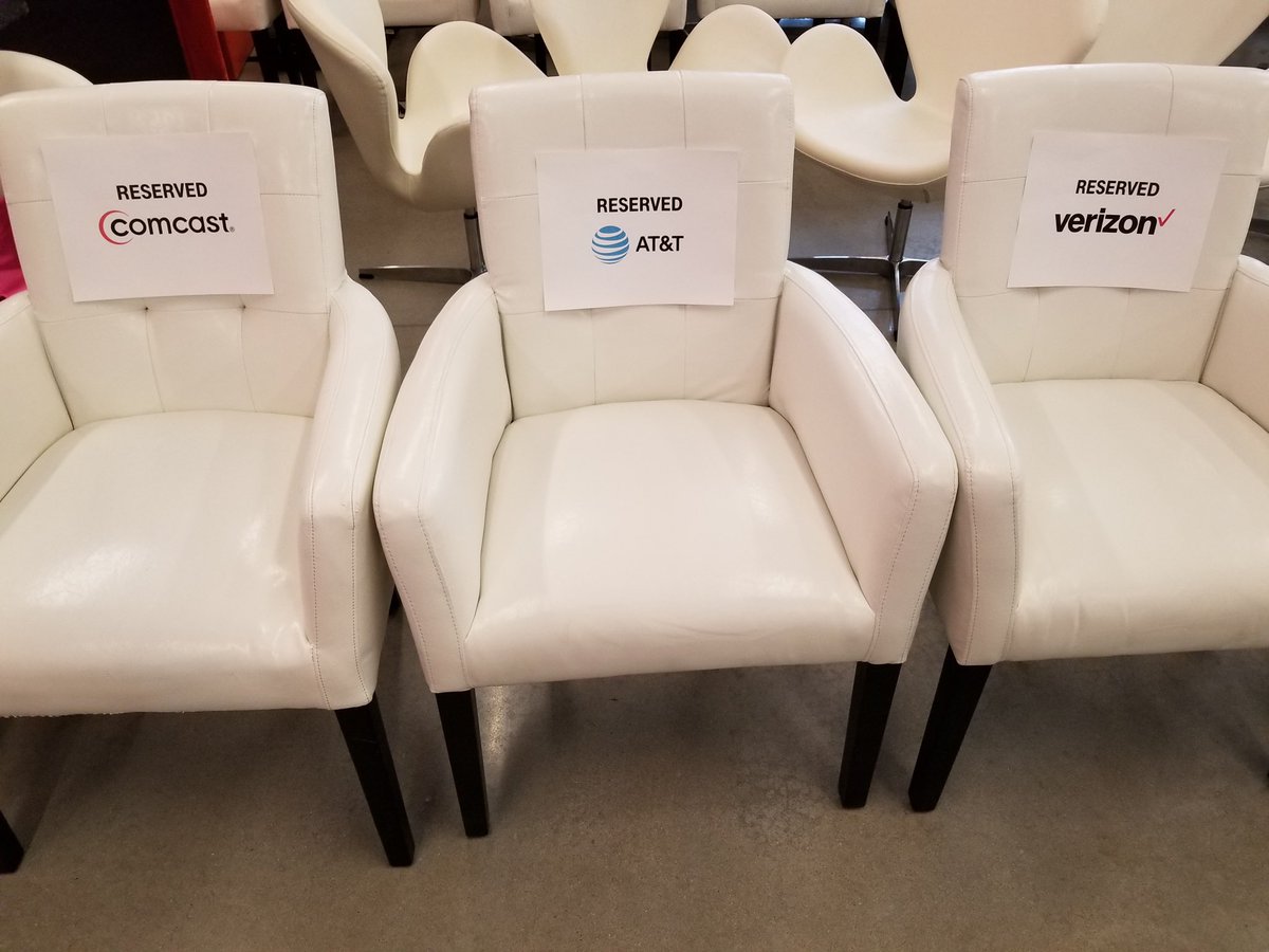 Well, we tried to give them tips on how to do customer service at our Team of Experts event… but they didn’t show up ¯\_(ツ)_/¯