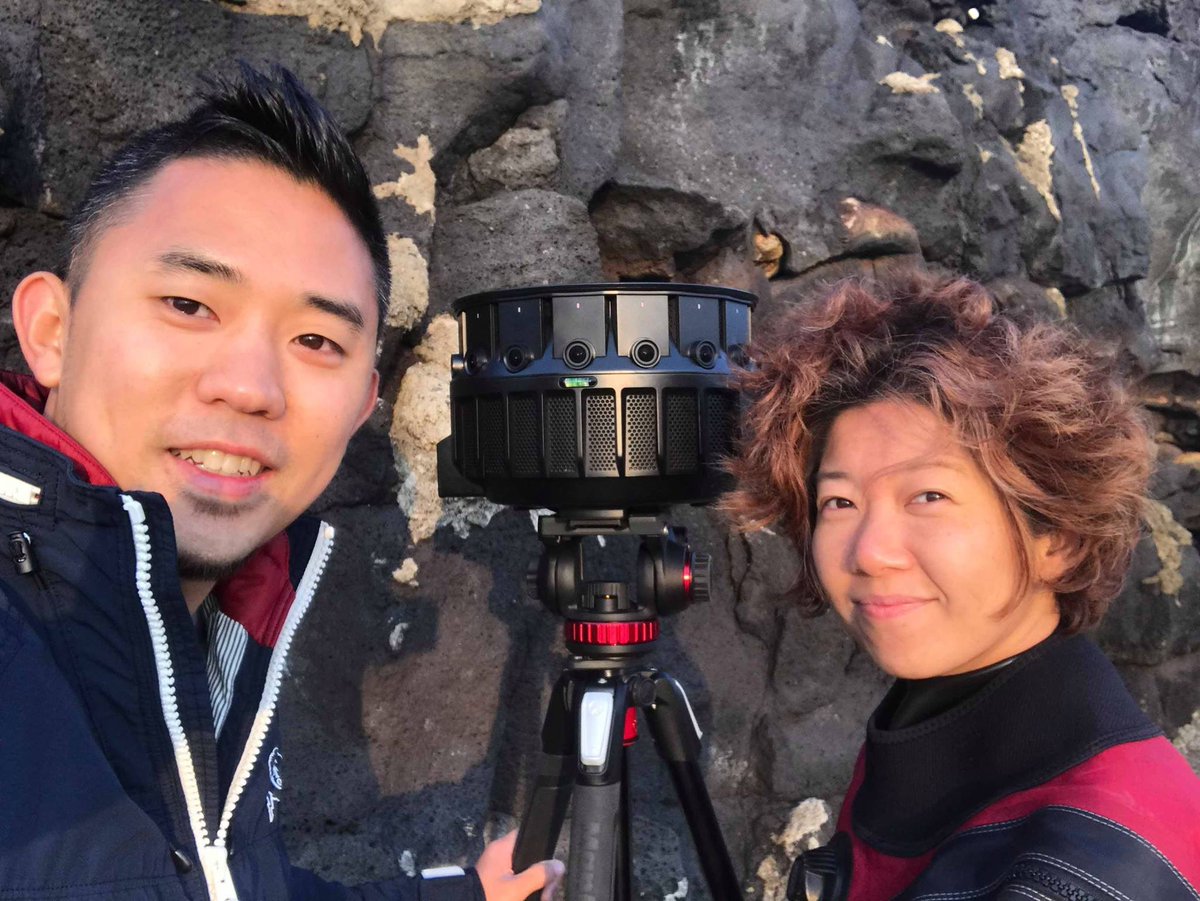 stitchbridgeVR's tweet photo. What an amazing experience to work alongside #yzinphotography  on location in Marado! Visit https://t.co/qY45YfrhpK to learn more about her work 🌊🎥🏊‍♀️🧜‍♀️
#tfiinteractive #daydream  #yihalo #DearOcean #Jeju #Marado #HaeNyeo #MobydickDiveShop #HappyHaeNyeoProject #tribecaimmersive https://t.co/TuF6pP0FjG