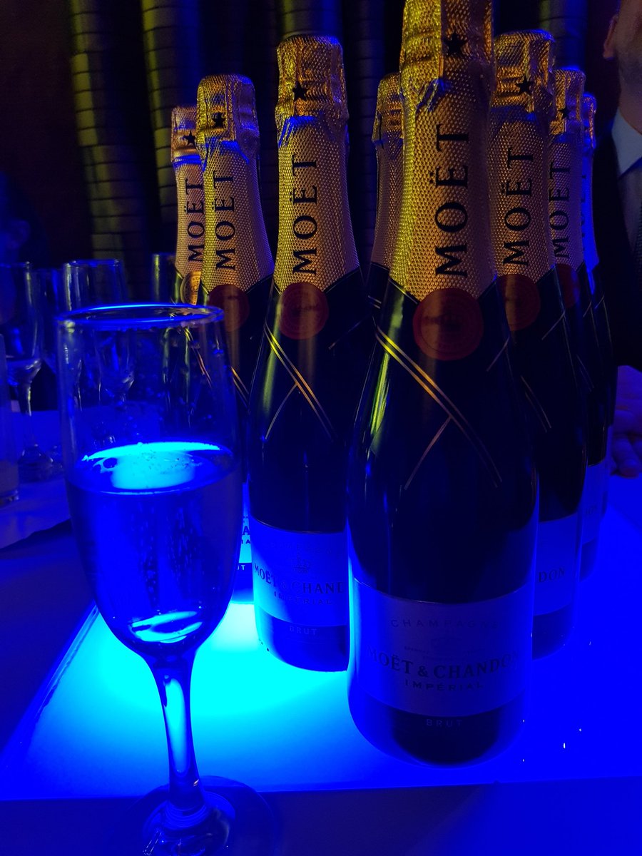 scotsunstyle's tweet image. The @DTHGlasWesterw relaunched in style tonight with the brillaint @ClanadoniaBand and @stephaniecheape. Wonderful new look and excellent evening #newcookieintown #ScotlandIsNow q