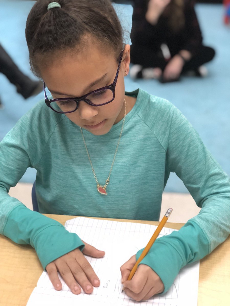 HPEStigers's tweet photo. How many letters are in our names in this class? #problemsolve #groupsof10 #mathfun #growmaury https://t.co/uDjCKiRGFZ