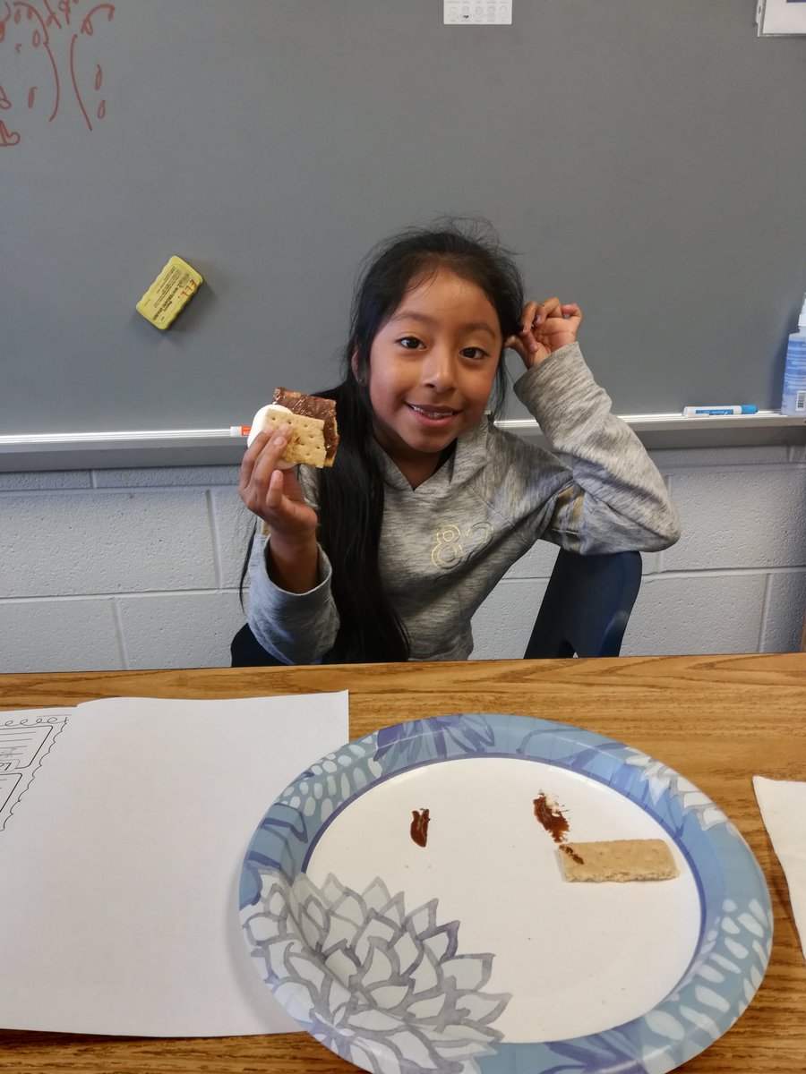 msyolandarice's tweet photo. Going on picnics, making pizza, and making s'mores, I love #buildingELexperiences with my students @MVESEagles https://t.co/0fBs5iw91E