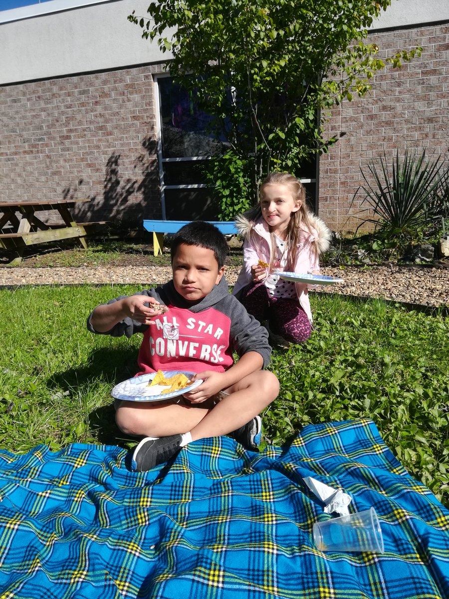 msyolandarice's tweet photo. Going on picnics, making pizza, and making s'mores, I love #buildingELexperiences with my students @MVESEagles https://t.co/0fBs5iw91E