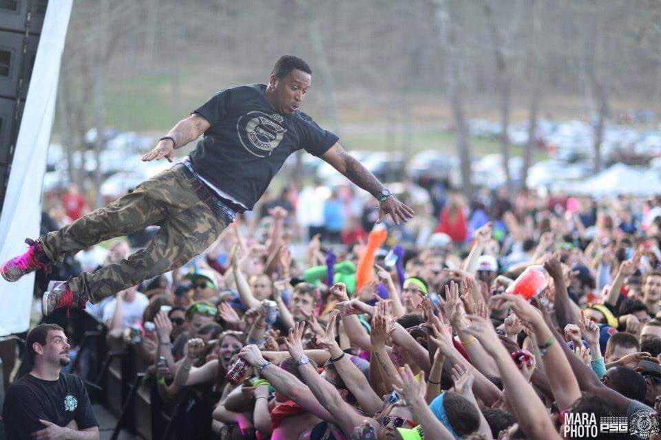 thenumberfest's tweet photo. Throw back to stage dives at #11Fest!💥💥 What was your first Number Fest?! https://t.co/JFS6efNdIi
